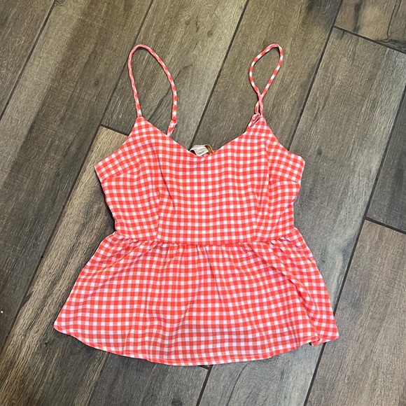Red and white checkered tank top! New without tags, Only tried on once! - Picture 1 of 3
